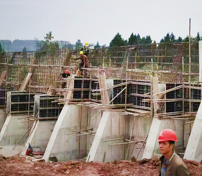 counterfort retaining wall