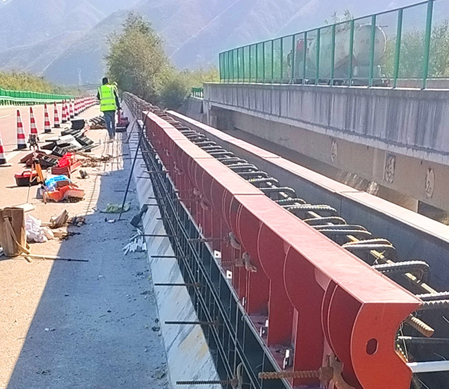 crash barrier